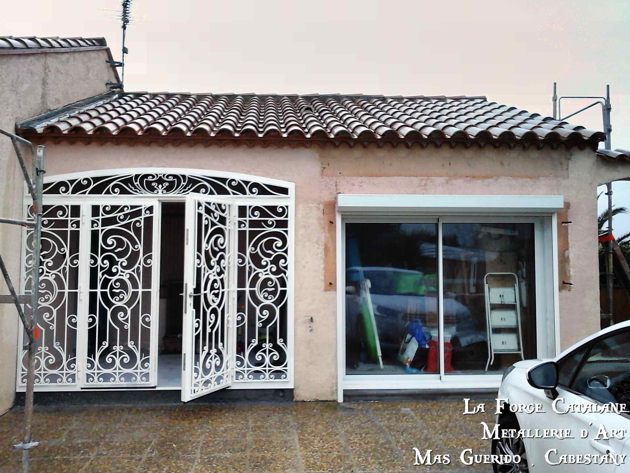 porte vitre decoupe haussmanienne forge catalane.jpg